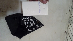 MOLDURA RETROVISOR DIANTEIRA ESQUERDA MEGANE 2005 *AVARIADA