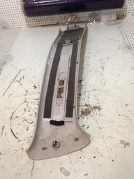 PAR ACABAMENTO COLUNA CENTRAL PEUGEOT 207 2008