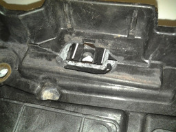 SUPORTE CAIXA DE BATERIA RENAULT MEGANE 2.0 16V 2006 A 2012