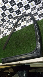 BORRACHA PORTA SUPERIOR TRASEIRA ESQUERDA C4 PALLAS 2010