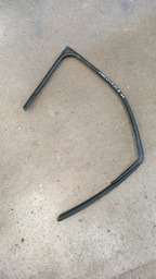 BORRACHA DA CALHA DO VIDRO DIANTEIRA ESQUERDA C4 CACTUS 2020