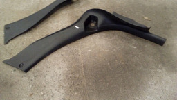 Acabamento Coluna Interna Traseira 307 Sedan 2007 A 2012 Uni