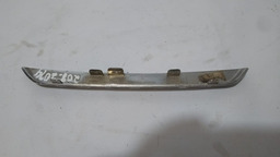 EMBLEMA PARA CHOQUE DIANTEIRO CROMADO PEUGEOT 208 2014