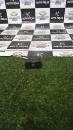 BOTÃO DESEMBAÇADOR TRASEIRO SANDERO 2010