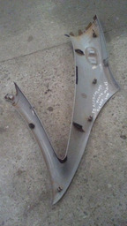 ACABAMENTO COLUNA TRASEIRA DIREITA PORTA MALAS XSARA PICASSO