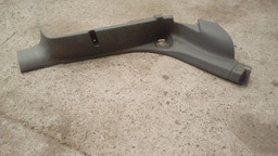 SOLEIRA DE PORTA TRASEIRA ESQUERDA RENAULT MEGANE 03/05