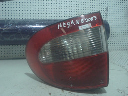 LANTERNA TRASEIRA DIREITA RENAULT MEGANE 2003 PEQUENA AVARIA