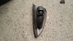 PEGADOR PUXADOR INTERNO TRASEIRO DIREITO RENAULT MEGANE 