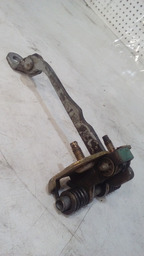 LIMITADOR DE PORTA TRASEIRO ESQUERDA RENAULT MEGANE 03/05