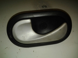 Maçaneta Dianteira Esquerda Renault Megane 06 A 12