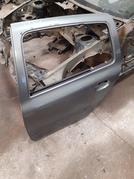 PORTA TRASEIRA ESQUERDA RENAULT CLIO 1.0 8V 2000