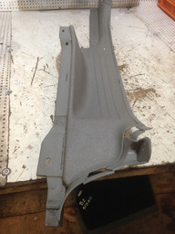 MOLDUR LATERAL PORTA MALAS LADO DIREITO RENAULT SCENIC 1.6