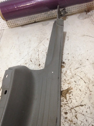 MOLDUR LATERAL PORTA MALAS LADO DIREITO RENAULT SCENIC 1.6