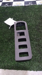 Moldura Botão Iluminação Tcs Porta-mala C/ Base Fluence 2015