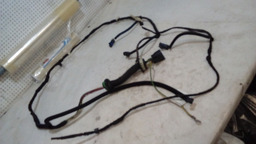 Chicote Porta Malas Peugeot 208