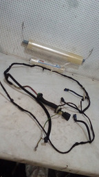 CHICOTE PORTA MALAS PEUGEOT 208