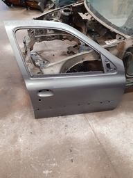 PORTA DIANTEIRA DIREITA RENAULT CLIO 1.0 8V 2000