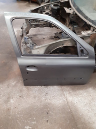PORTA DIANTEIRA DIREITA RENAULT CLIO 1.0 8V 2000