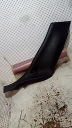 MOLDURA COLUNA LATERAL DIREITA TRASEIRO PEUGEOT 206 SW 2006