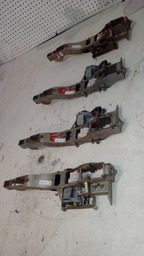 SUPORTE MAÇANETA PEUGEOT 308 2012 VALOR UNITÁRIO 