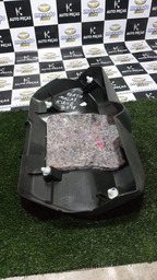 ACABAMENTO DA TAMPA DO PORTA-MALAS DO KWID 2018