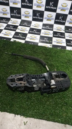 SUPORTE MAÇANETA TRASEIRA ESQUERDA RENAULT FLUENCE 2015