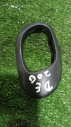 MOLDURA MAÇANETA INTERNA DIANTEIRA ESQUERDA PEUGEOT 206