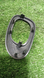 MOLDURA MAÇANETA INTERNA DIANTEIRA ESQUERDA PEUGEOT 206