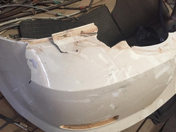 PARA CHOQUE TRASEIRO RENAULT LOGAN *AVARIADO