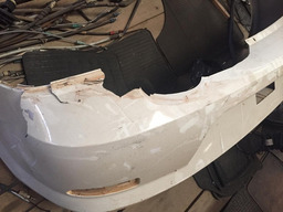 PARA CHOQUE TRASEIRO RENAULT LOGAN *AVARIADO