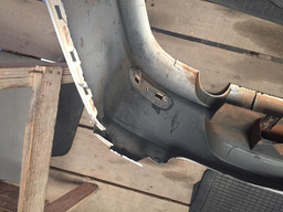 PARA CHOQUE TRASEIRO RENAULT LOGAN *AVARIADO