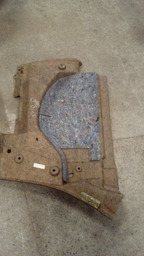 ACABAMENTO LATERAL ESQUERDA CARPETE PORTA MALAS C3 AIR CROSS