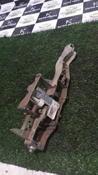 SUPORTE DA MAÇANETA EXTERNA DIANTEIRA ESQUERDA C4 PALLAS