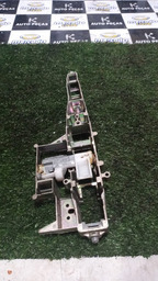 SUPORTE DA MAÇANETA EXTERNA DIANTEIRA ESQUERDA C4 PALLAS