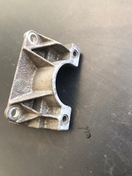 SUPORTE SEMI EIXO SENIC MEGANE 047981