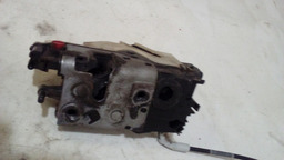 TRAVA PORTA TRASEIRO ESQUERDA PEUGEOT 208