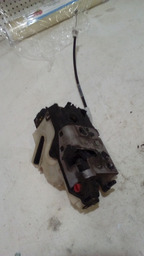 TRAVA PORTA TRASEIRO ESQUERDA PEUGEOT 208