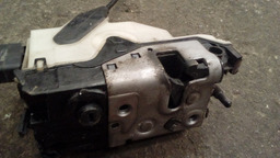 TRAVA PORTA TRASAEIRO DIREITO PEUGEOT 208