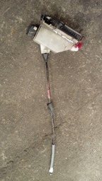 TRAVA PORTA TRASAEIRO DIREITO PEUGEOT 208