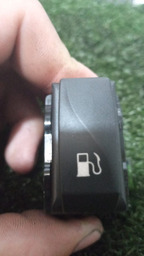 BOTÃO QUE ABRE O TANQUE DE COMBUSTÍVEL FLUENCE 2015