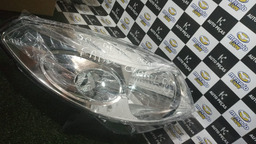 FAROL CROMADO LADO DIREITO SANDERO 2008/2011