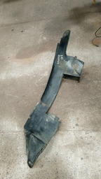 CAPA DE RODA DIANTEIRA ESQUERDA PARTNER 2003