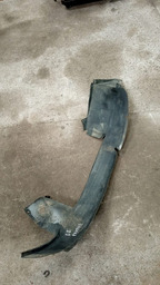 CAPA DE RODA DIANTEIRA ESQUERDA PARTNER 2003