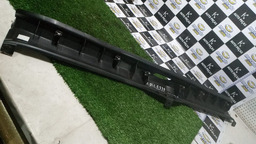 ACABAMENTO DE PORTA MALA C4 PICASSO 2014