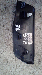 ACABAMENTO PUXADOR LADO ESQUERDO PEUGEOT 208 9801205477