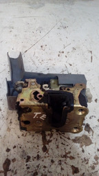 FECHADURA TRASEIRA ESQUERDA RENAULT SCENIC  2001