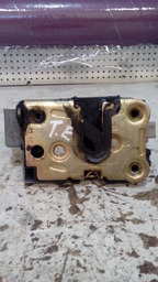 FECHADURA TRASEIRA ESQUERDA RENAULT SCENIC  2001