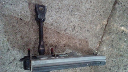 LIMITADOR DE PORTA TRASEIRO ESQUERDO PEUGEOT 208