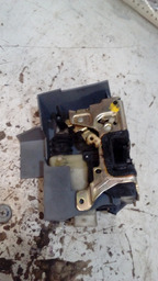 FECHADURA DIANTEIRA DIREITA RENAULT SCENIC 2001