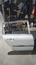 PORTA TRASEIRA DIREITA MEGANE GRAND TOUR 2012